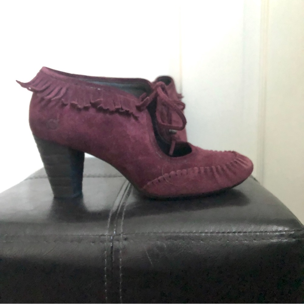 Born Suede Leather Shoe Booties in Burgandy with fringe 7.5